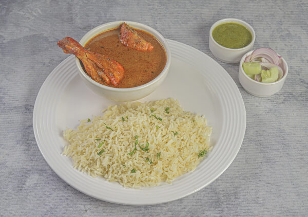 Chicken Curry [4 pcs] and Rice with Salad and Chutney